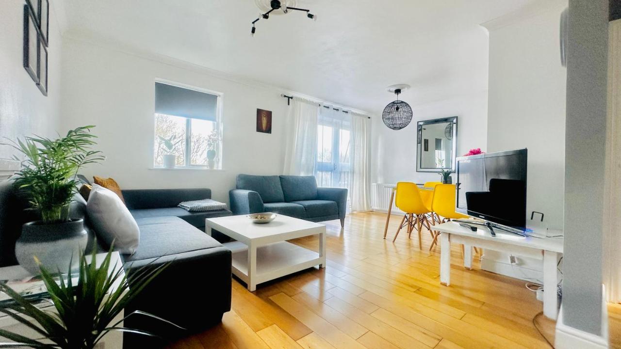 Amazing Location - City Of London- 2 Bedroom Stunning Canal View House With Private Garden,Parking & Balcony Exteriér fotografie