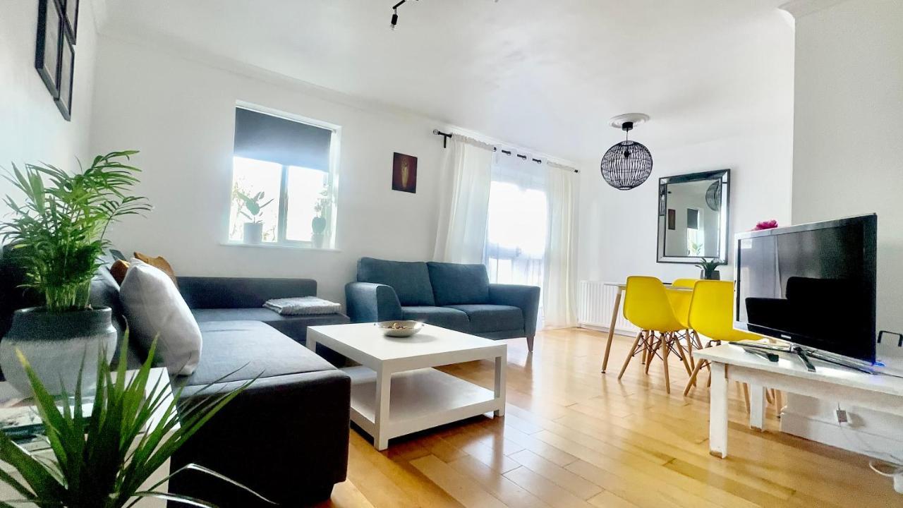 Amazing Location - City Of London- 2 Bedroom Stunning Canal View House With Private Garden,Parking & Balcony Exteriér fotografie