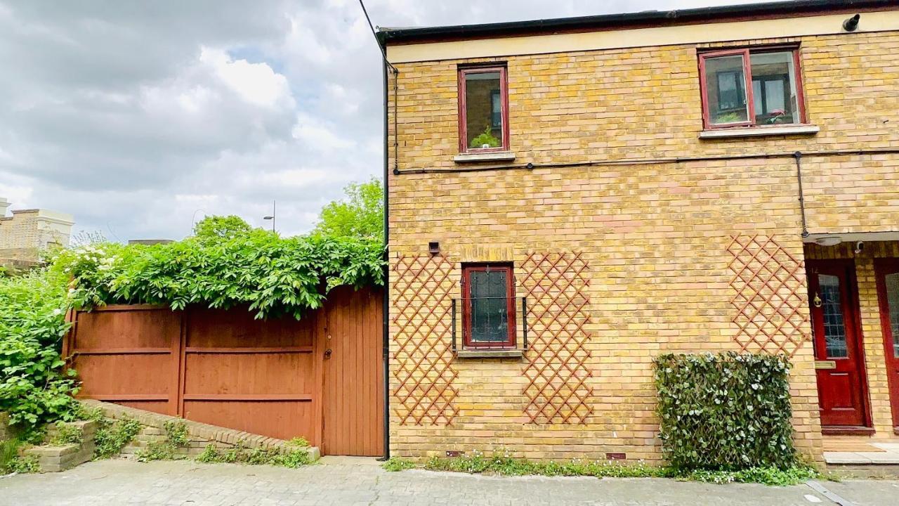 Amazing Location - City Of London- 2 Bedroom Stunning Canal View House With Private Garden,Parking & Balcony Exteriér fotografie