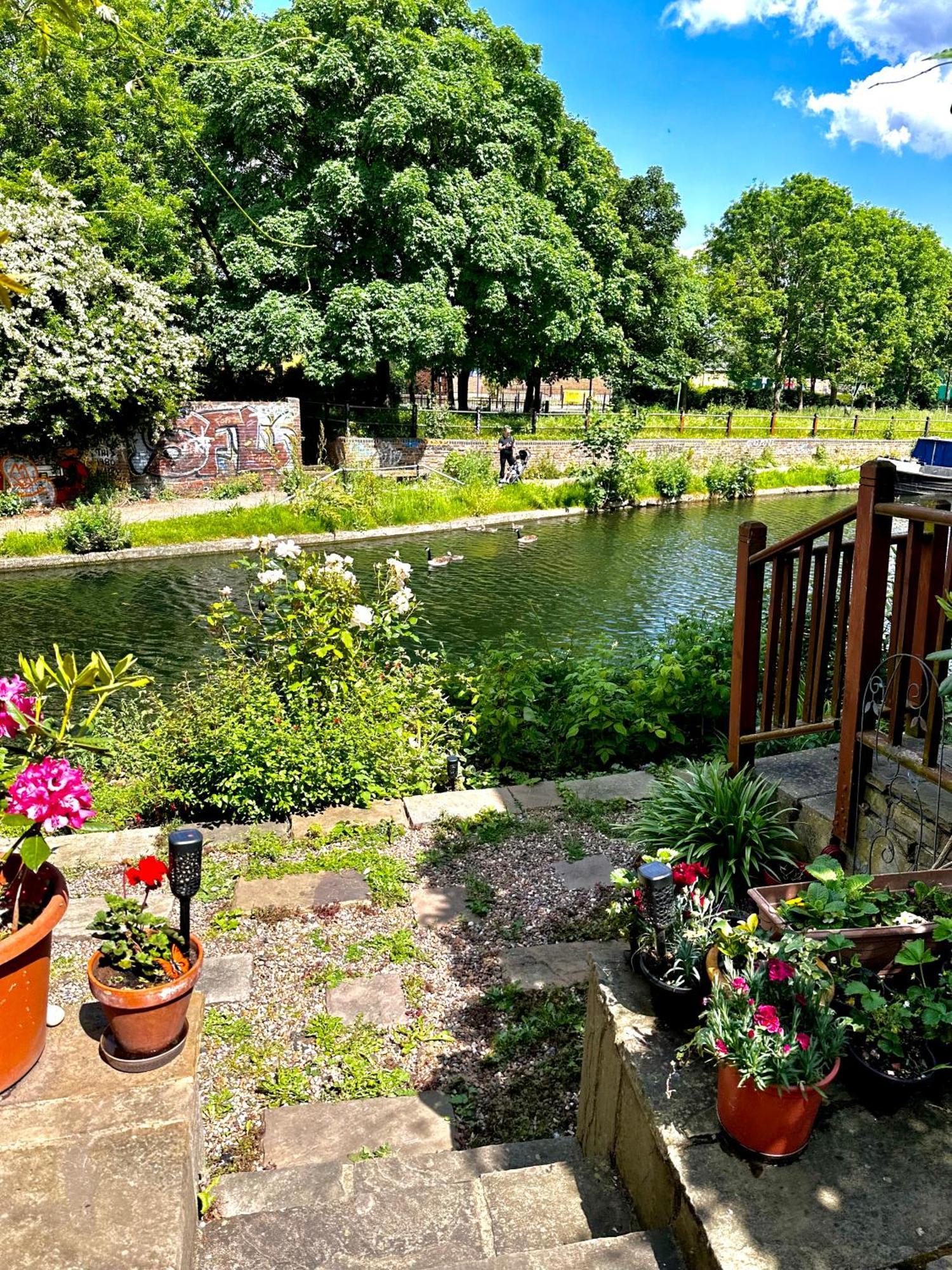 Amazing Location - City Of London- 2 Bedroom Stunning Canal View House With Private Garden,Parking & Balcony Exteriér fotografie